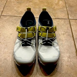 On Running New Glacier/limelight Men’s size 11
